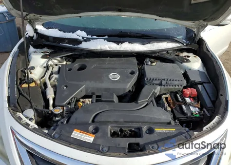 2015 Nissan Altima 2.5 из США, поврежденный, VIN 1N4AL3AP9FN347983